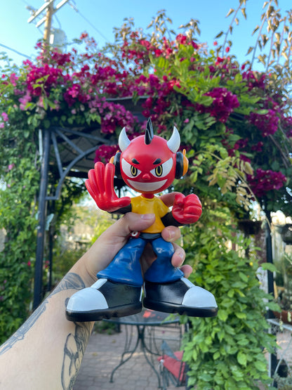1/1 Toro Toro Figure